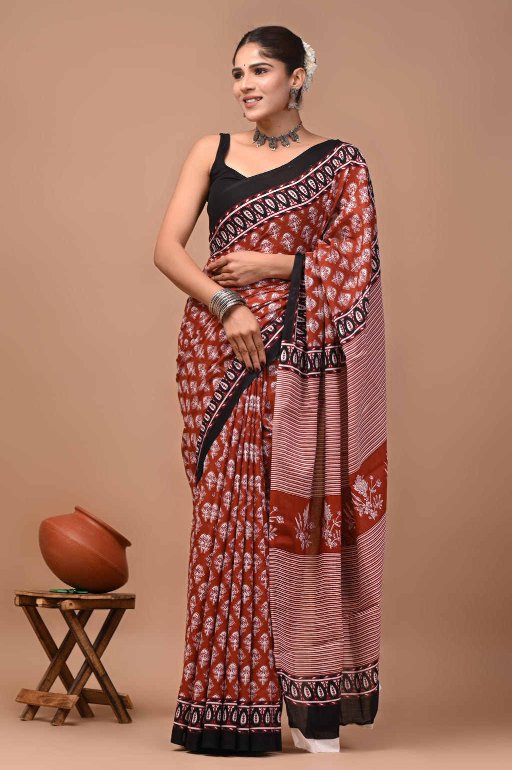 Mulmul Cotton – Deep reddish-brown