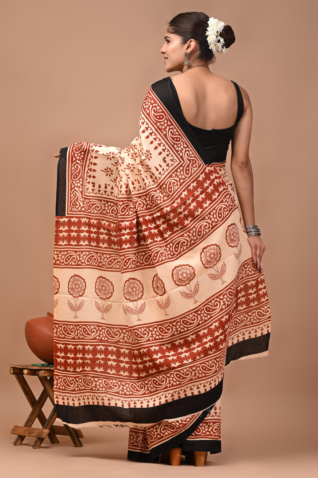 Mulmul Cotton – Deep rust red