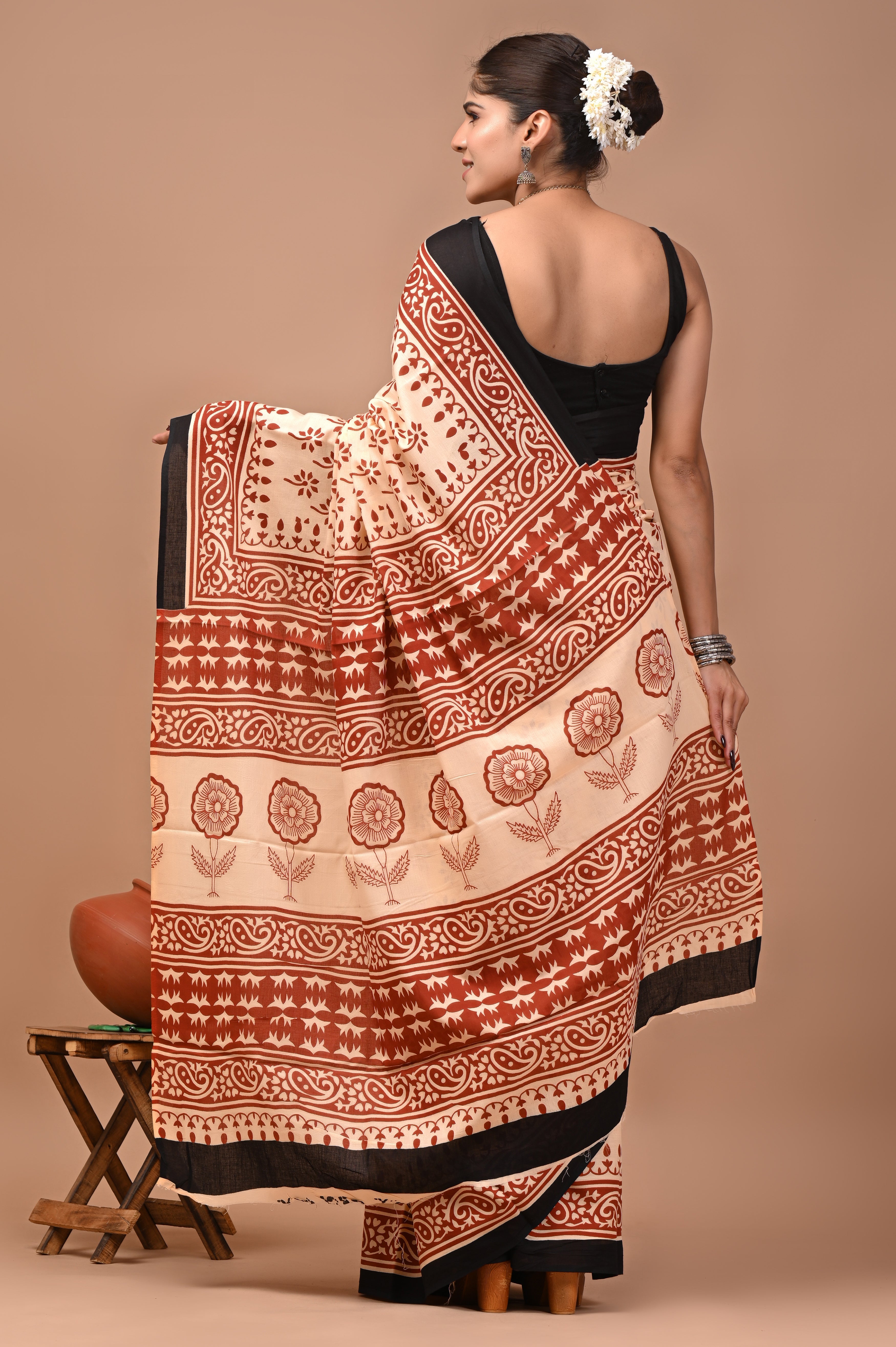 Mulmul Cotton – Deep rust red