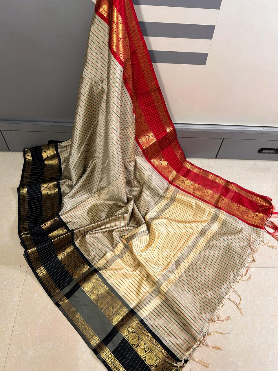 Ganga Jamuna Border Saree