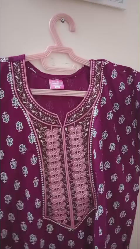 Long Embroidery -Megentha